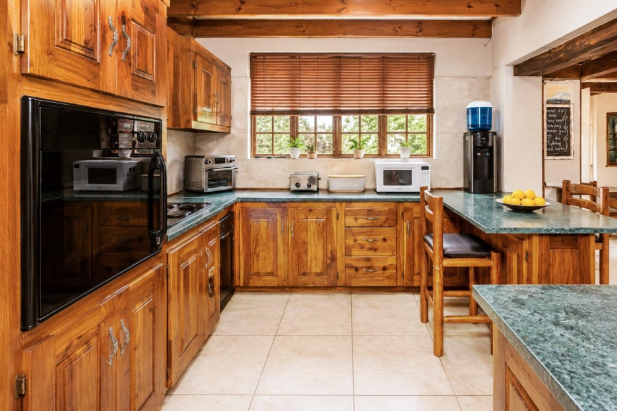 5 Bedroom Property for Sale in Schoemansville North West
